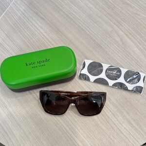 Kate Spade Brown & Black Hello Sunshine Sunglasses with Green Case and Wipe